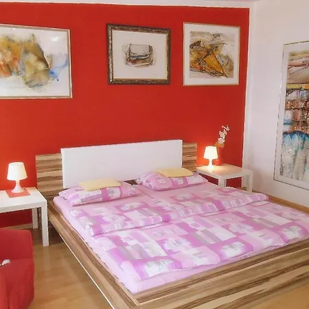 아파트 Charming Kestenovi Dvori- 1 Bedroom A3 *
